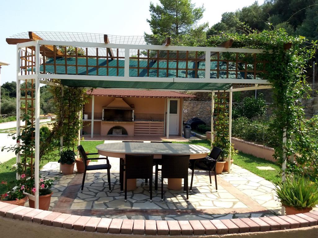 Loggos View Apartments Lixouri Exterior photo
